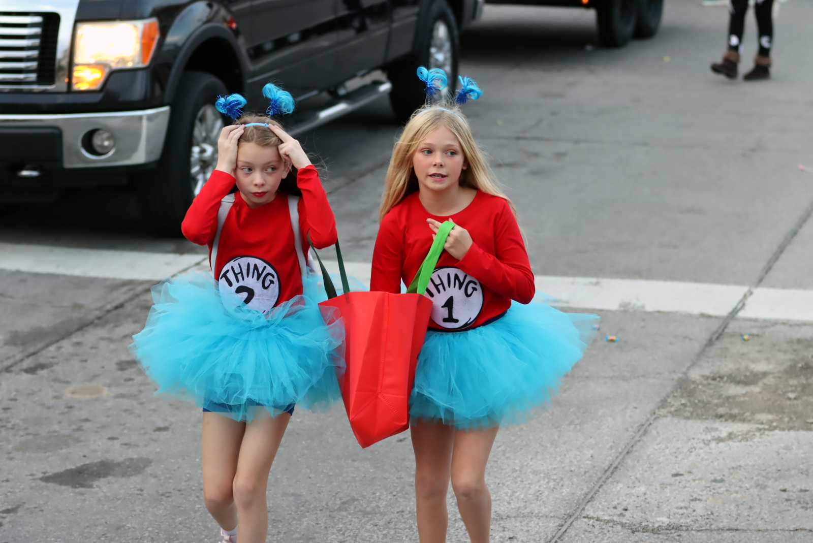 2023- halloweenparade 0730