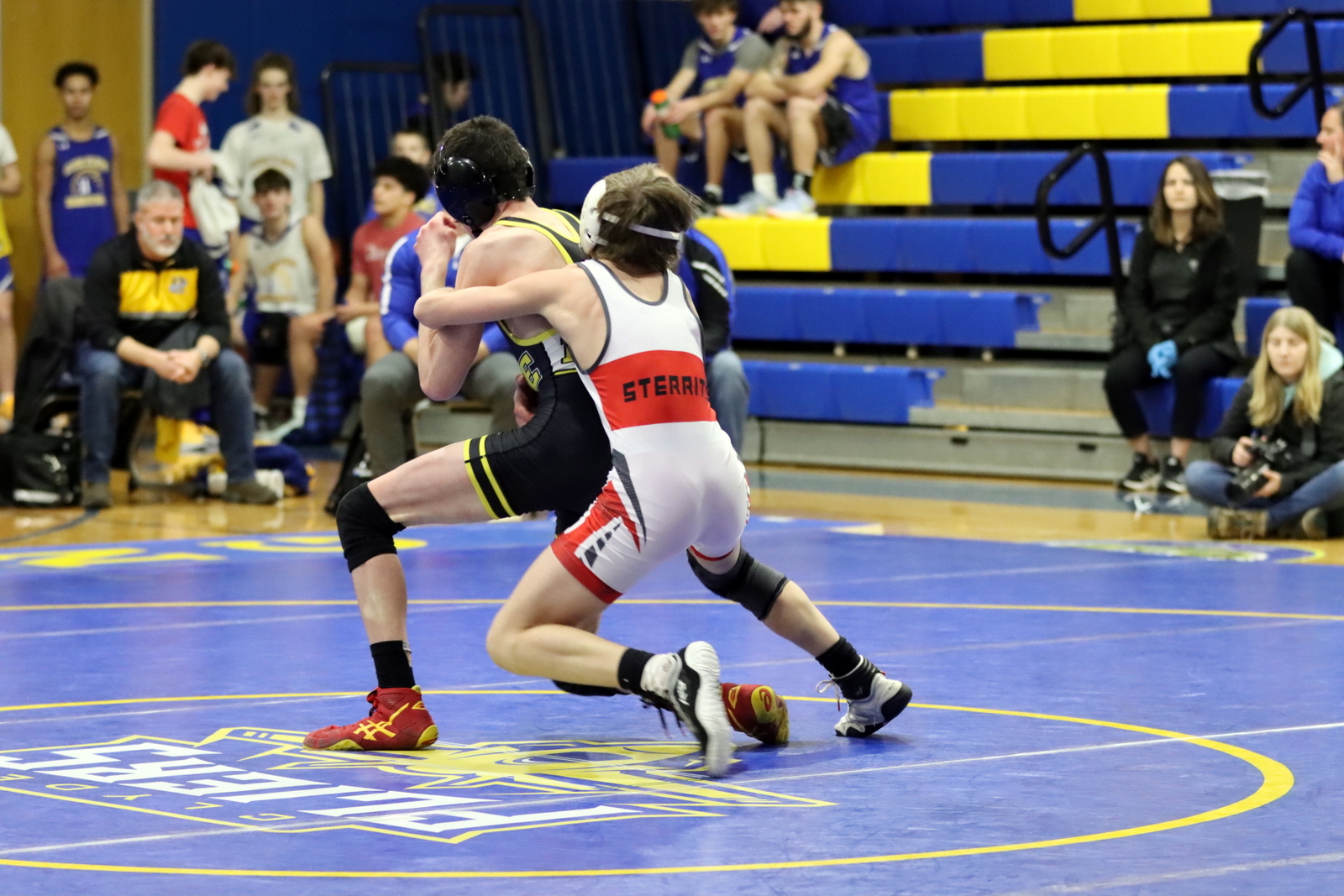2024-vwrestlingatclyde-0198