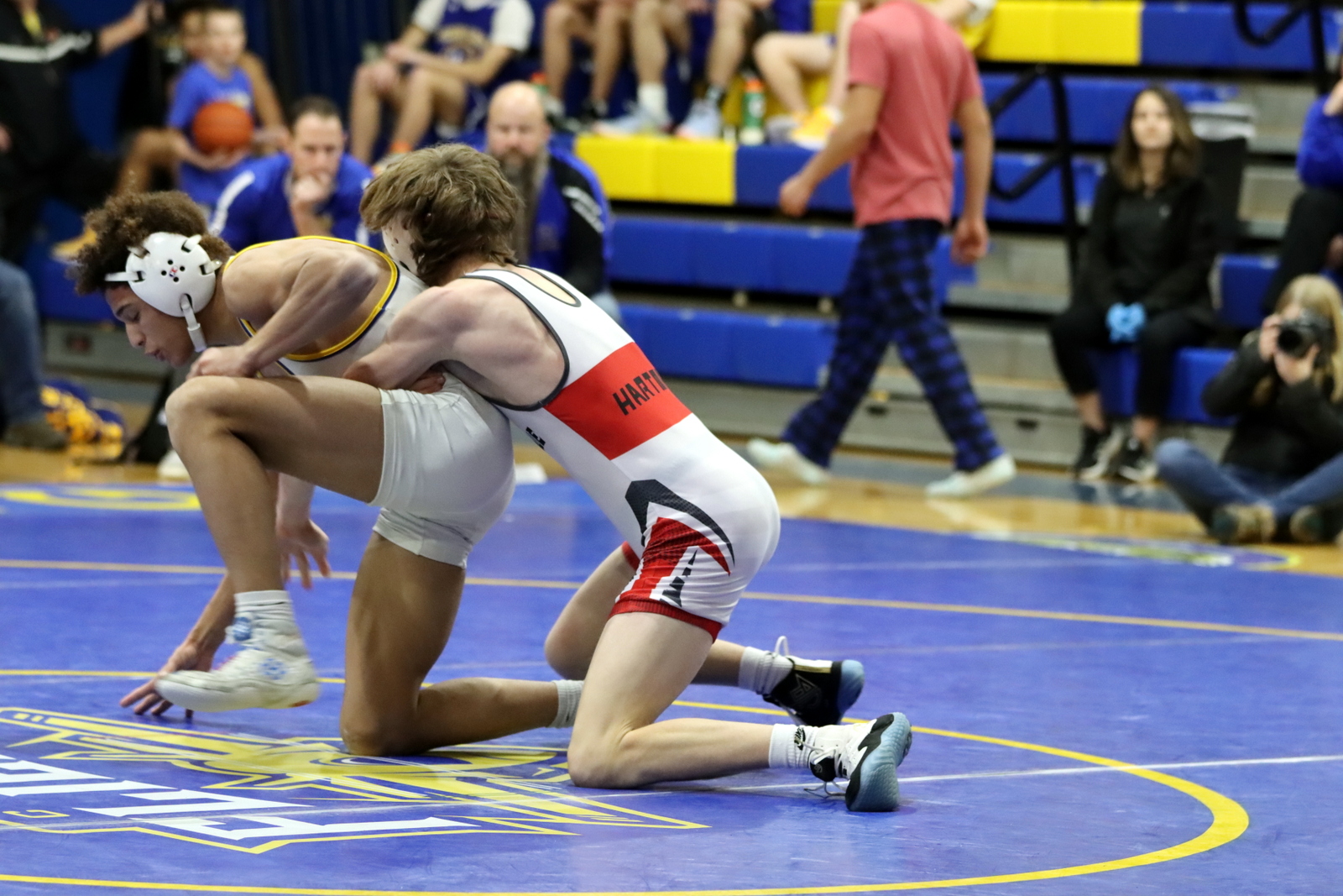 2024-vwrestlingatclyde-0423