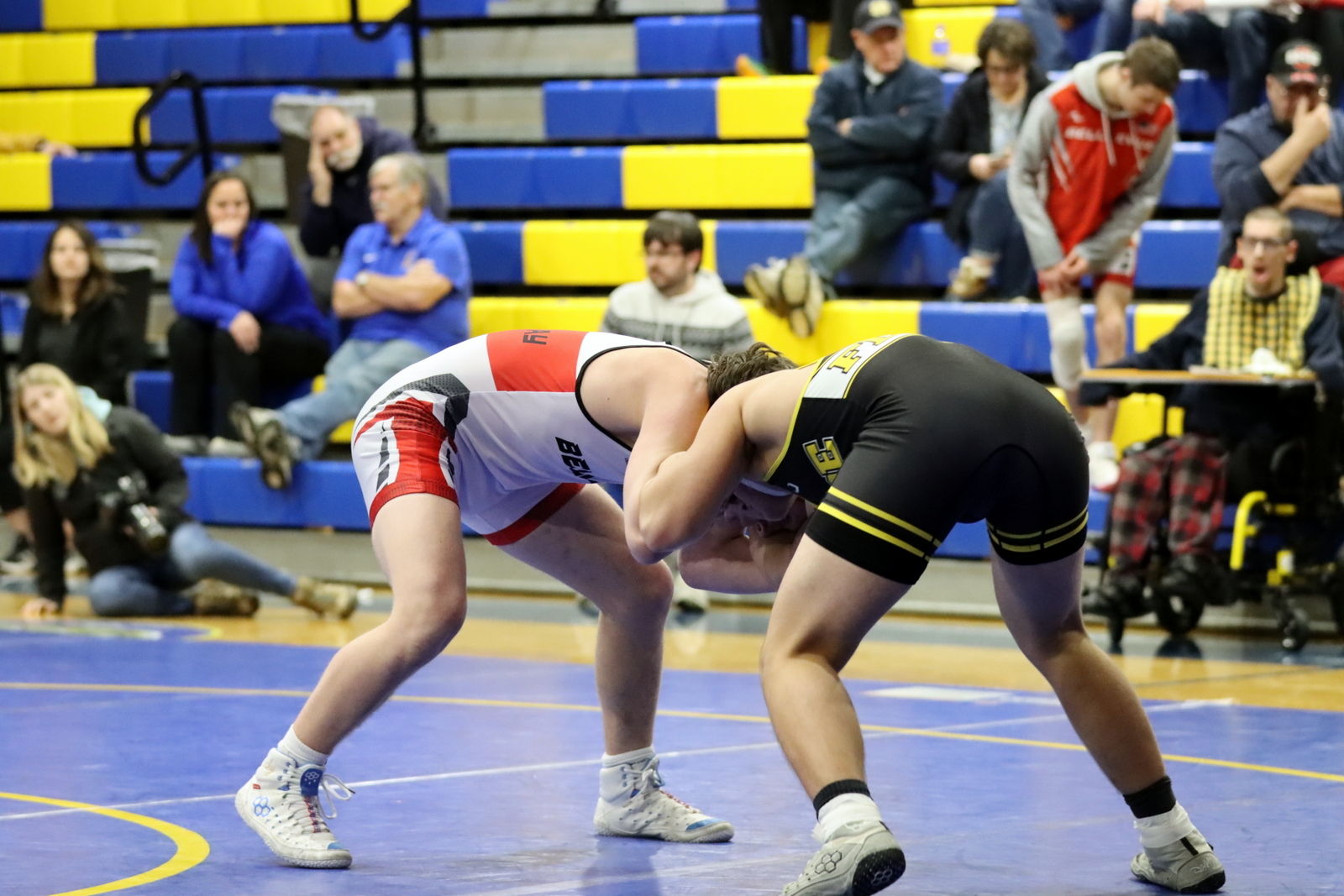 2024-vwrestlingatclyde-1195