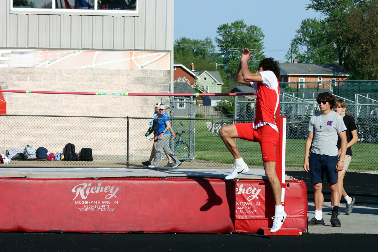 127-2024-trackelks-0581