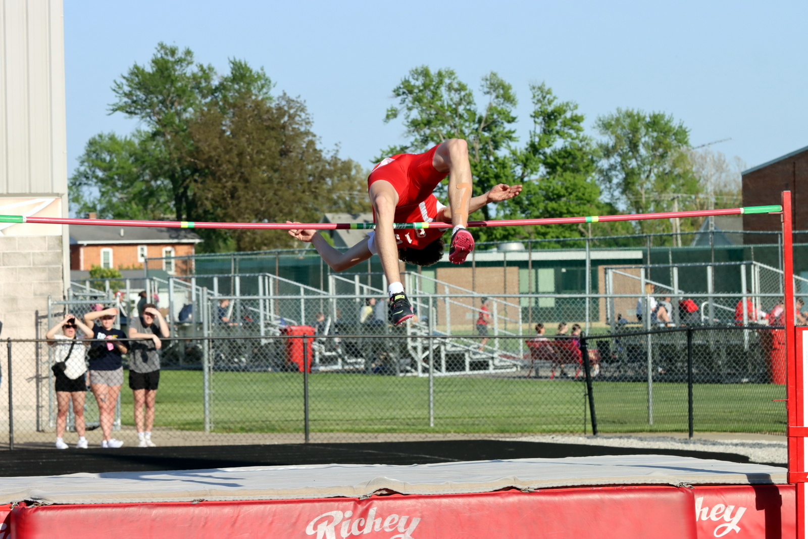 188-2024-trackelks-0809