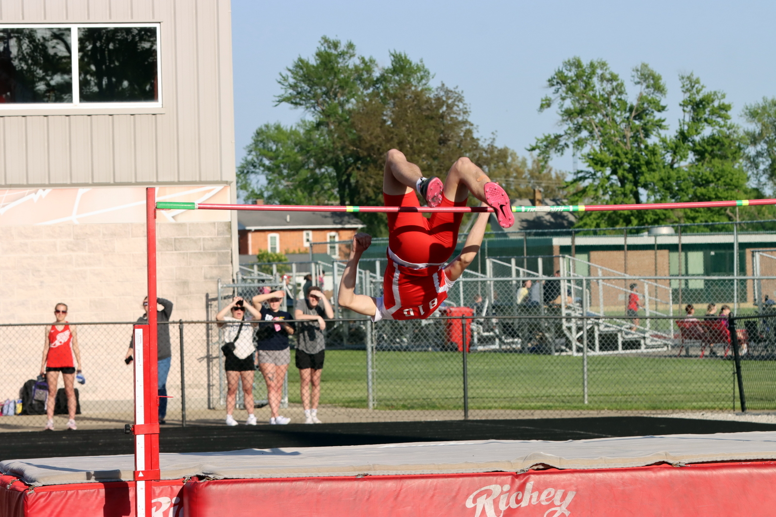 190-2024-trackelks-0811