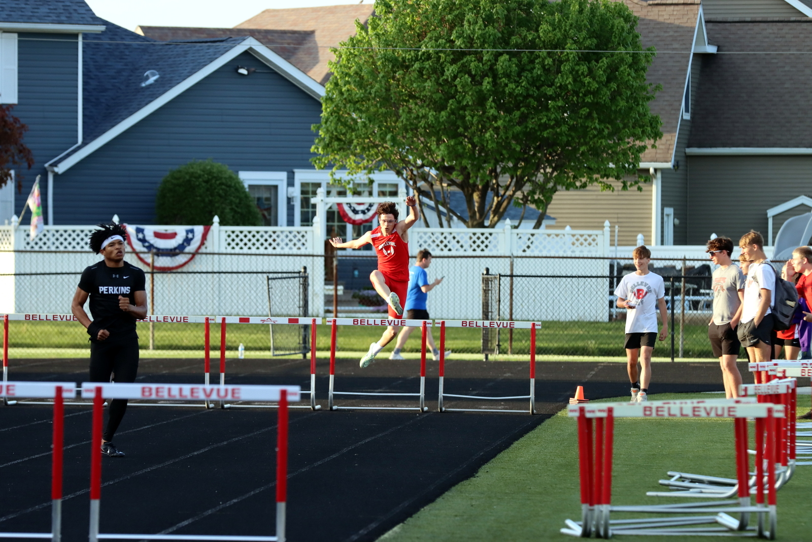 272-2024-trackelks-1225