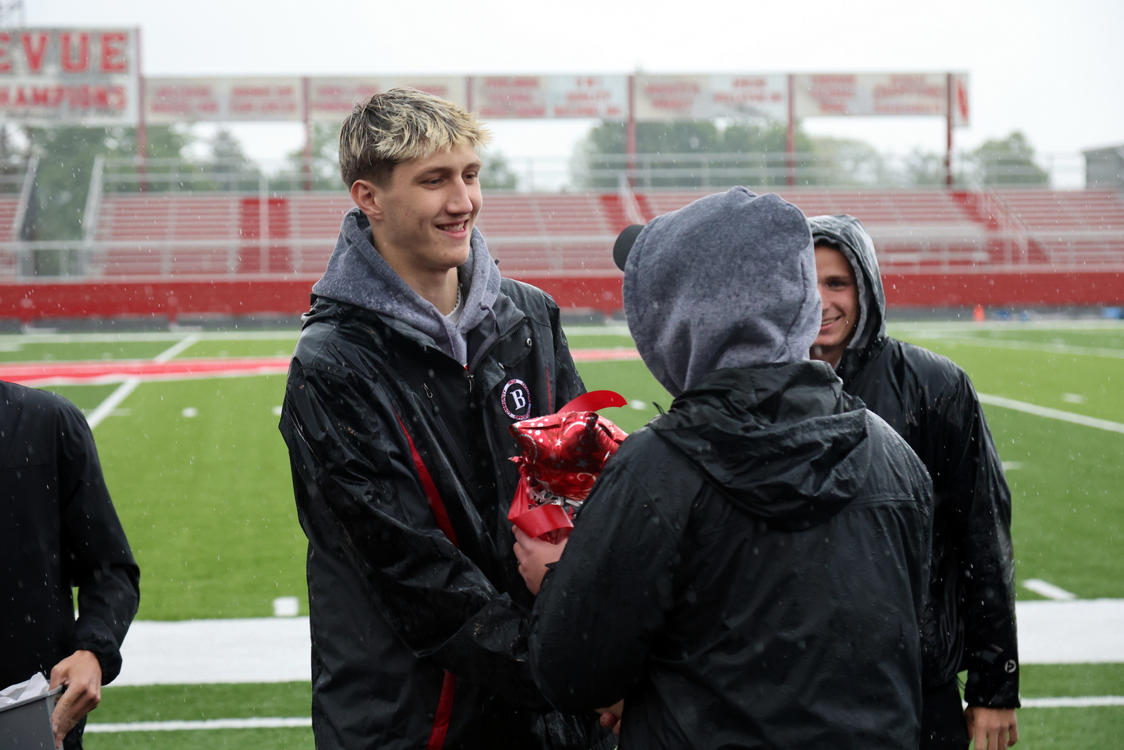 2026-vtracktiffinseniors-0644